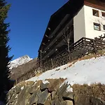 Daire Berghaus Glockner, Niedermeyer *