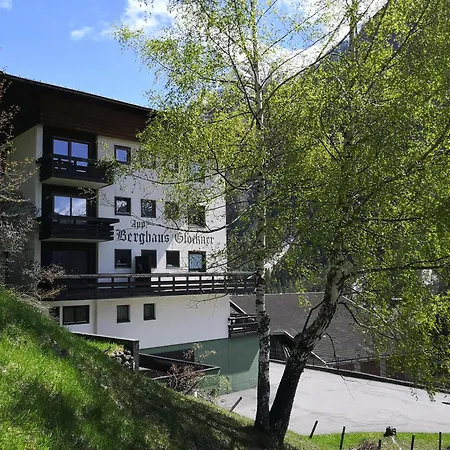 Berghaus Glockner, Niedermeyer Apartman